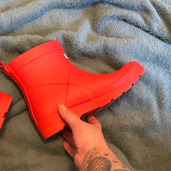 PRICE FIRM NO OFFERS Hunter Women’s  Bright Red Rain Boots - Picture 8 of 14